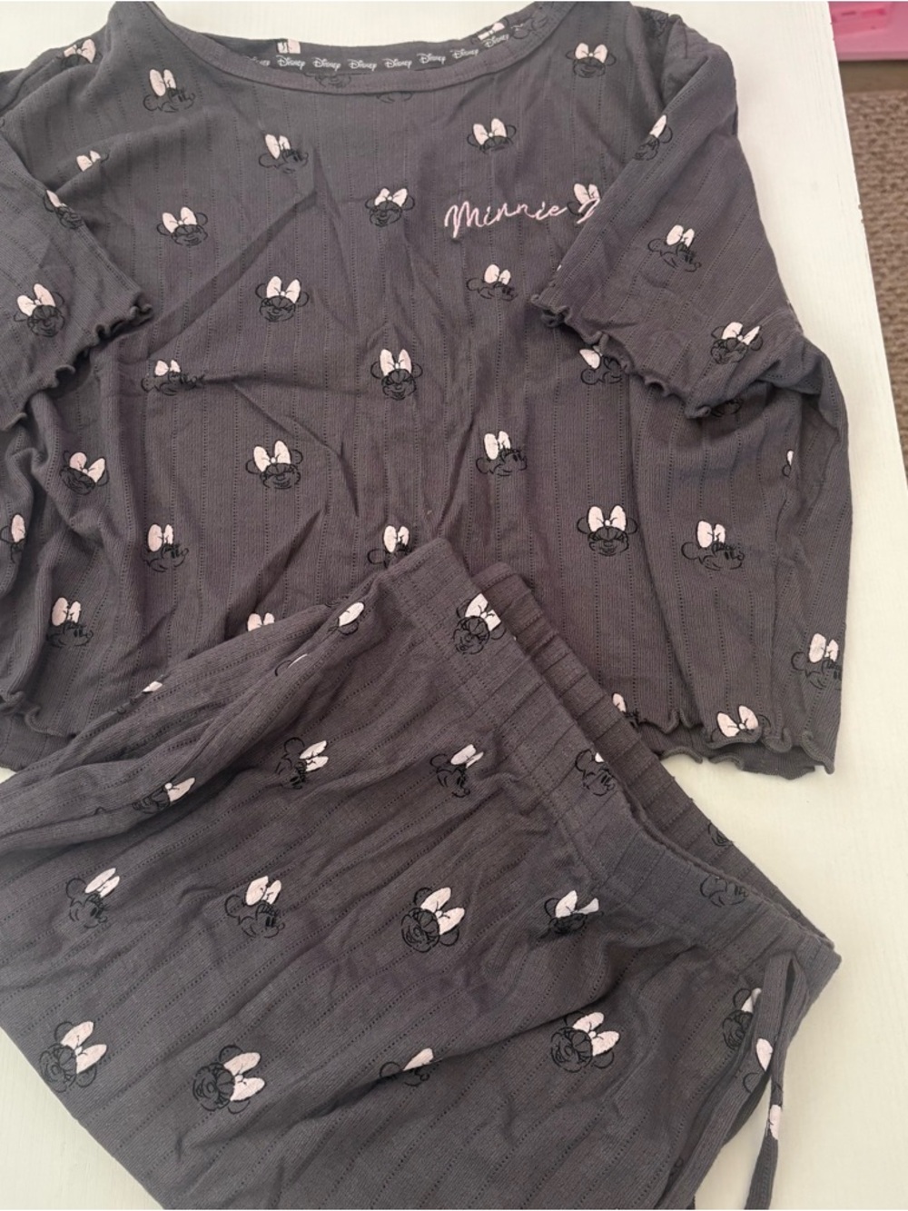 Minnie Mouse Charcoal Grey Pajama Set with Pink Bows size xl - Picture 2 of 6